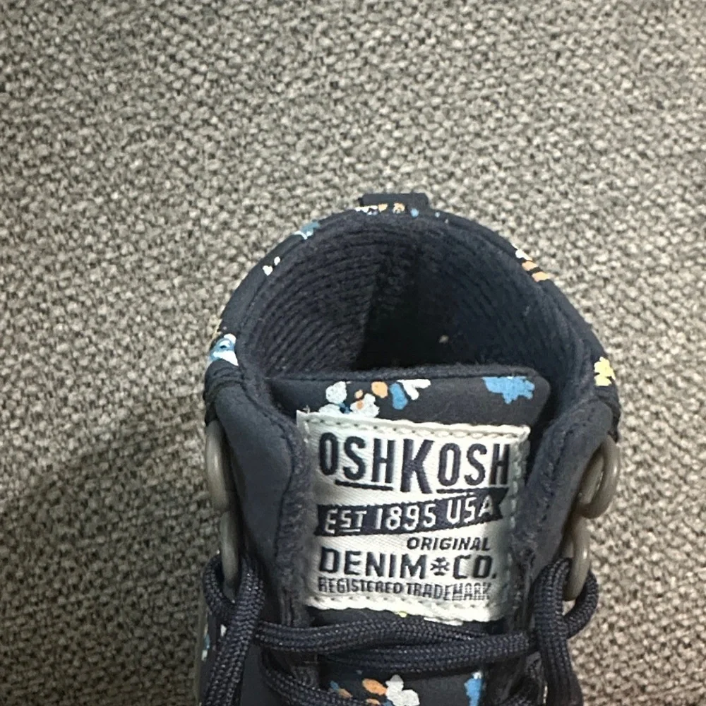 OshKosh B’gosh Floral Boots Like New sz 7 mos